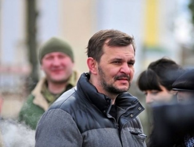 «Сісти на тротуар, подзвонити 102 і вмирати» чи узаконити зброю?