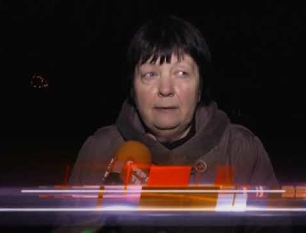 Поки волиняни їздять жахливими дорогами, сільський голова виділяє гроші на купівлю авто