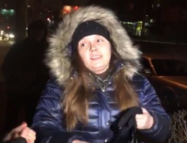 У Луцьку затримали двох жінок, які влаштували скандал у маршрутці «Київ-Луцьк». ВІДЕО