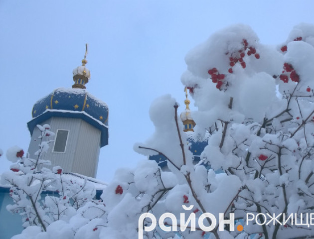 Рожище засипало снігом. ФОТО