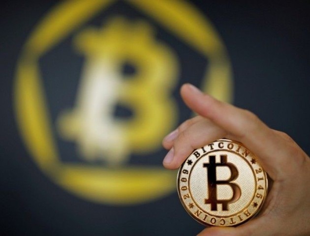 Другий рекорд за день: біткойн торгується вище $15 тисяч