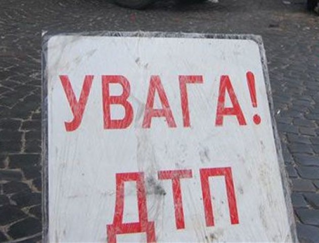 Біля Луцька масштабна ДТП: ускладнено рух на трасі