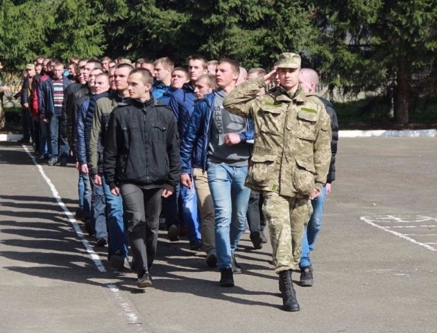 Під час весняного призову до війська відправили 340 волинських юнаків