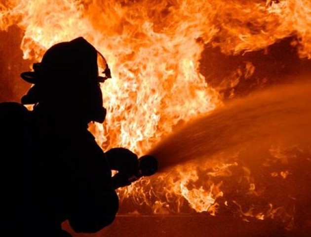 Пожежники відзвітували, що згорів телевізор, насправді ж від хати лишилася "коробка"