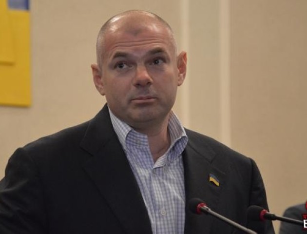Голові Волинської облради загрожує звільнення: Палиця забув про півмільйонний внесок