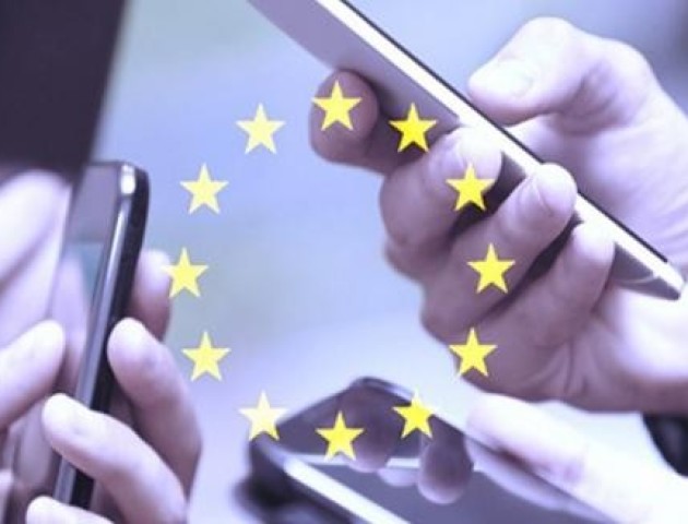 Від сьогодні в ЄС скасовують плату за роумінг