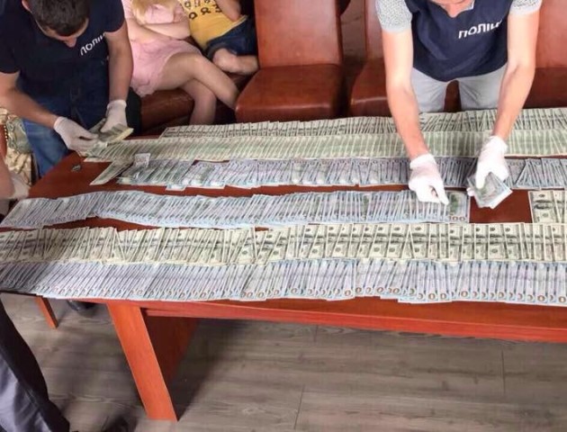 Виявили «чорну касу» посадовців волинської митниці