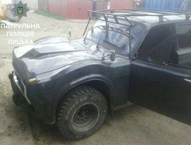 У Луцьку винуватець ДТП вкрав телефон та втік з місця події