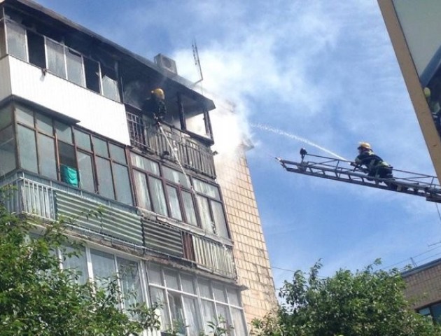 У Луцьку горіла квартира багатоповерхівки