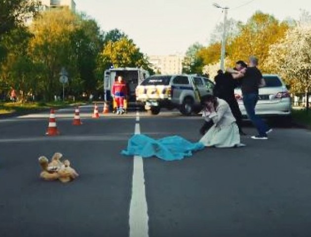 Ми свідомі: луцькі патрульні опублікували антиалкогольну «соціалку»