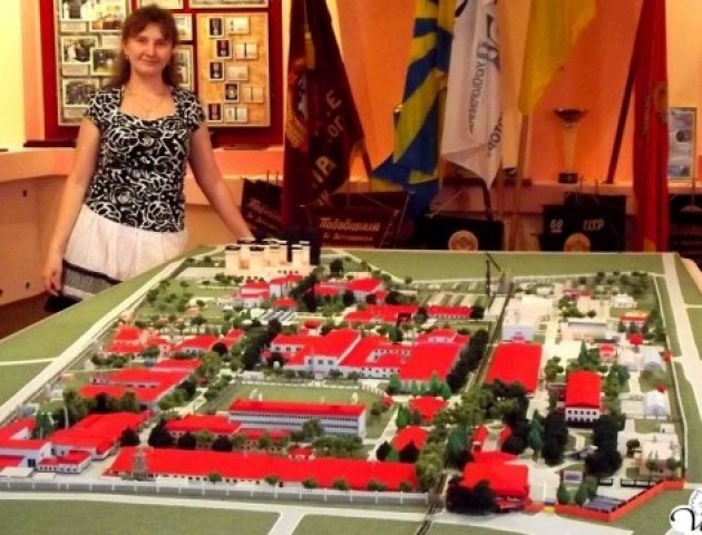 Луцький завод «Мотор» зобразили на макеті