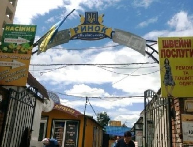 Луцькі підприємці просять не виселяти їх з місць торгівлі, не надавши альтернативи