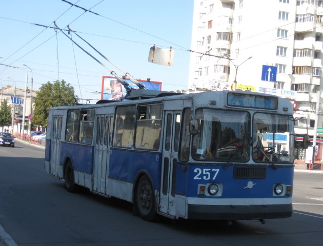 Завтра у Луцьку пів дня не будуть їздити тролейбуси