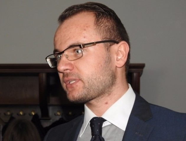 Активіста обурили порушення у призначенні позачергової сесії Луцькради