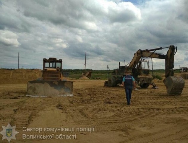 На Волині посадовці незаконно навидобували піску на п'ять мільйонів гривень