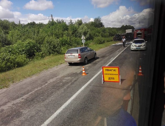 Аварія біля Ковеля: перевернулась фура