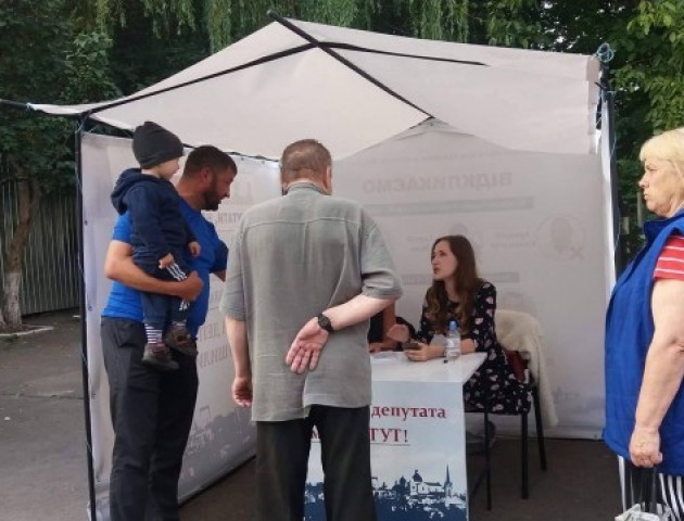 У Луцьку – сварка через збір підписів за відкликання депутатів