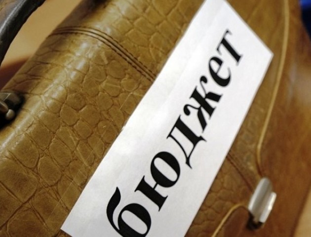 На дороги та комунальні підприємства: у Луцьку «перекроїли» бюджет