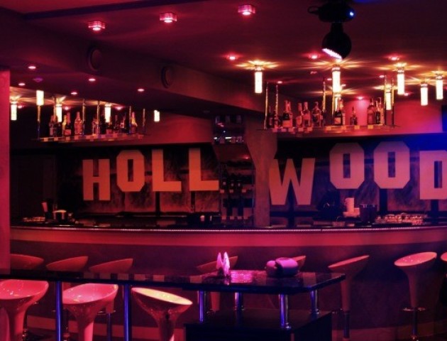 Нічний клуб Hollywood розігрує 5 квитків на запальну вечірку