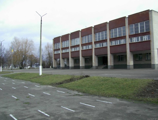 У Володимирі за мільйон гривень оновлять шкільний басейн