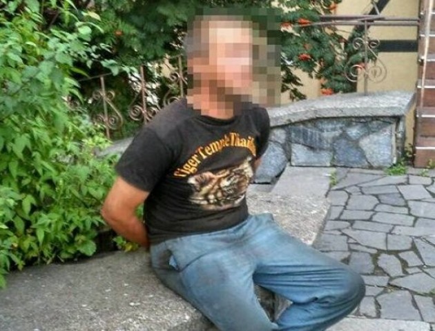 У Рівному затримали чоловіка, який приніс у ресторан гранату