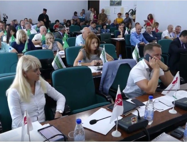Депутати на вихід: активісти й політологи про ініціативи лучан