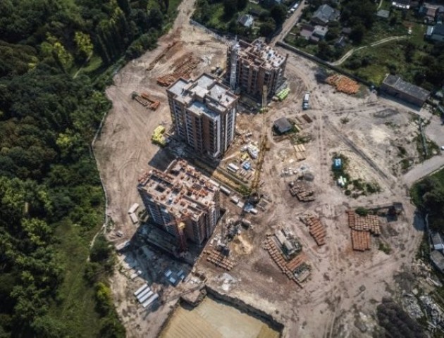 Луцький ЖК «Супернова»: вражаюче відео з будмайданчика*