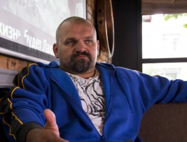 Лайфхак від Василя Вірастюка: як правильно використовувати презерватив