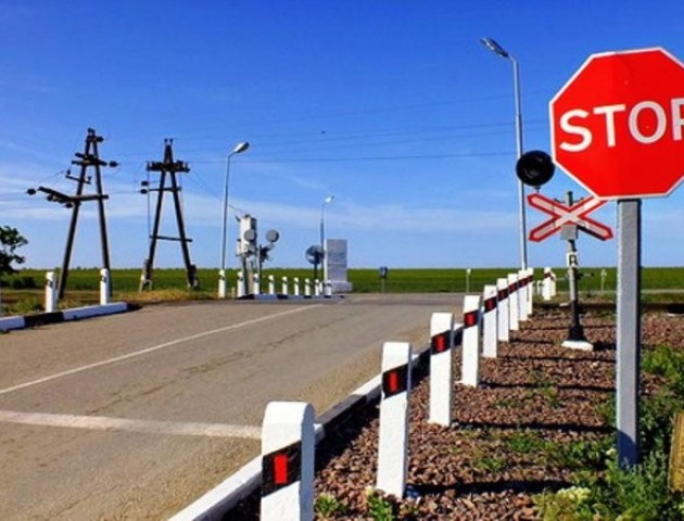 Поблизу Луцька молодик кинувся під потяг