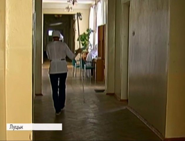 Лучани отруїлися акційними млинцями із супермаркету