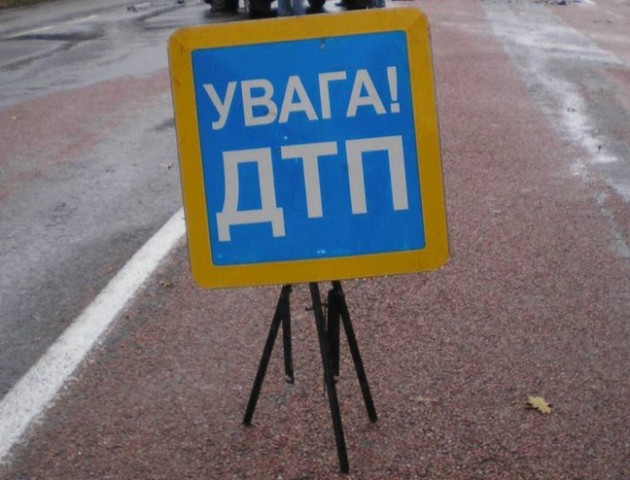 У центрі Володимир-Волинського на переході збили дівчину