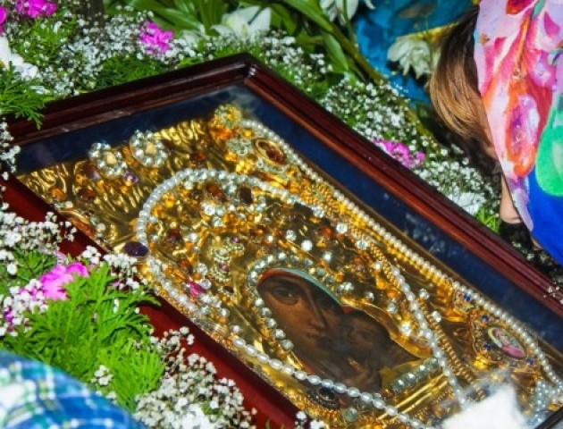 Чудодійну ікону з Одеси зустріли понад дві тисячі волинян