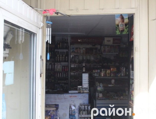 Новий флешмоб: ще один ринок Луцька другий день працює без світла