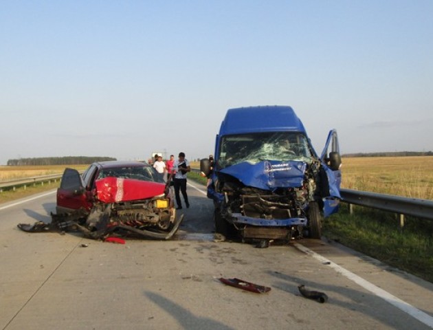 На автошляху Київ-Ковель 26-річний волинянин спричинив подвійну ДТП