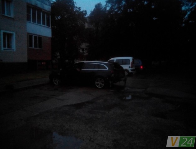 З’явилися подробиці підпалу авто у Луцьку