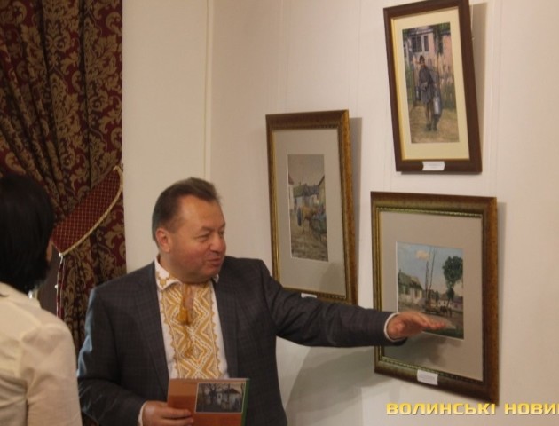 На полотнах митця показали Луцьк минулого століття. ФОТО
