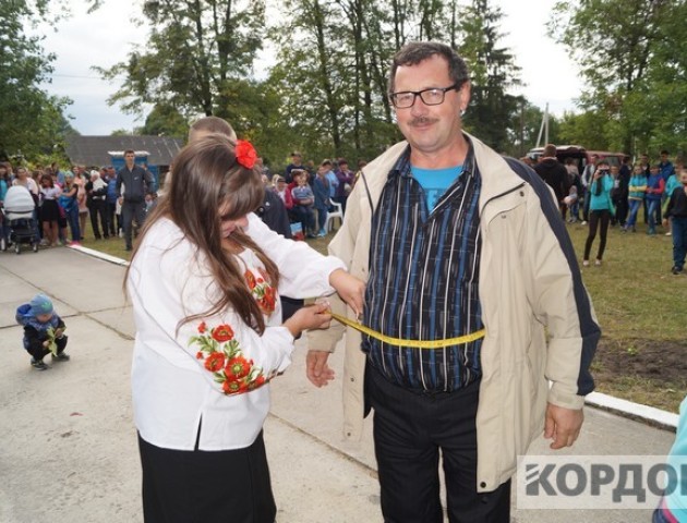 Як у волинському селі обирали найкращих серед пузатих та пишногрудих. ФОТО