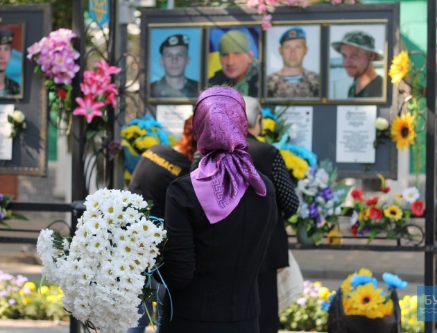 У Нововолинську відслужили панахиду за загиблими під Іловайськом бійцями