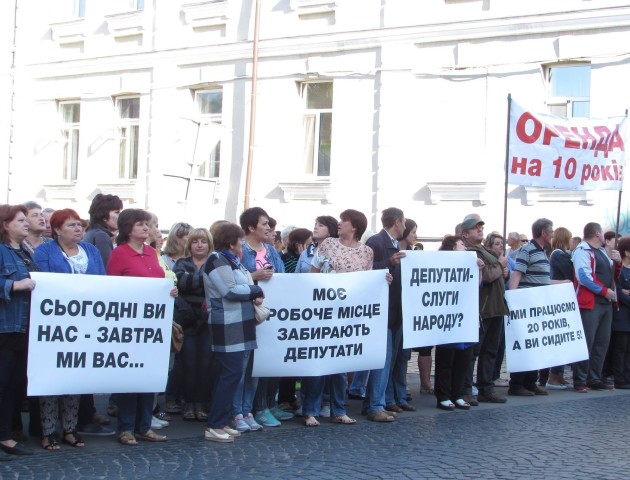 Підприємцям Старого ринку днями «відріжуть» світло