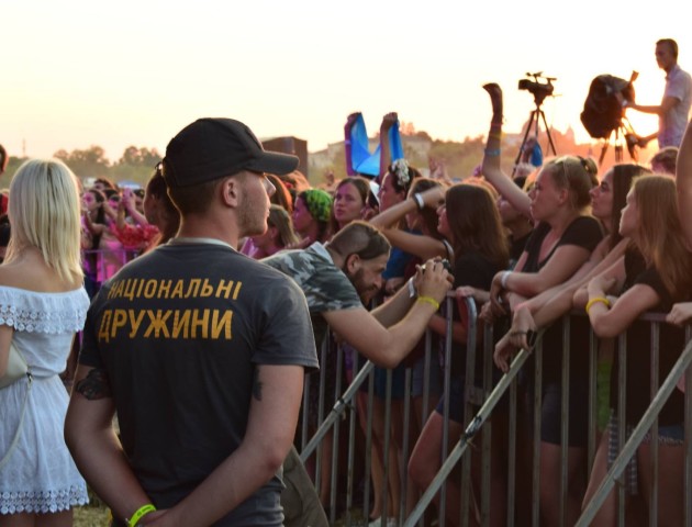 На безалкогольному «Бандерштаті» вилучили 10 літрів алкоголю
