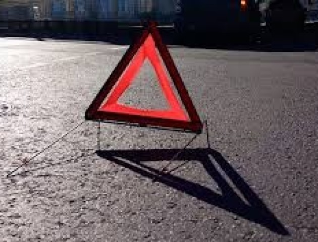 ДТП на Волині: «ВАЗ» врізався у паркан