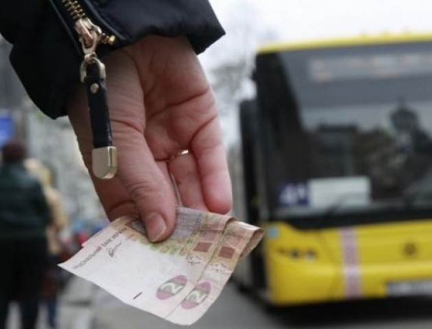 У Луцьку із безвідповідальними перевізниками можуть розірвати договори