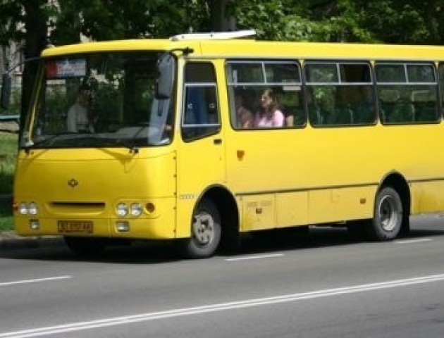 У Луцьку перевізники зіпсували свято батькам і школярам