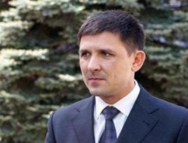 Луцького слідчого-хабарника звільнили з посади
