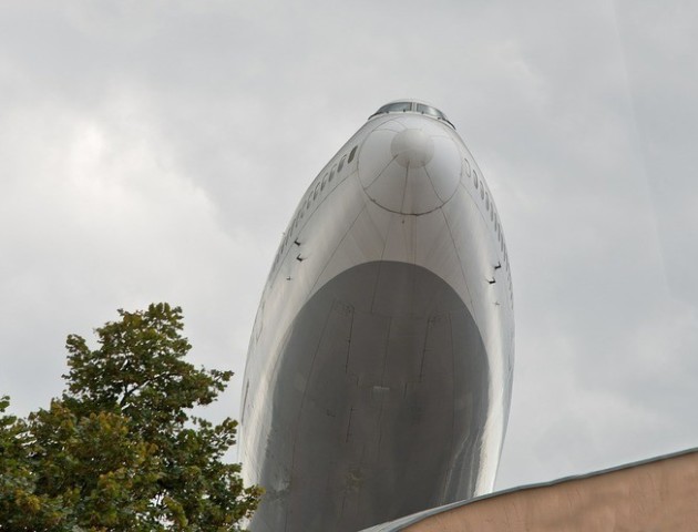 Суд заарештував будівлі заводу «Біола», «Студії 1+1» та літак Boeing у справі Приватбанку