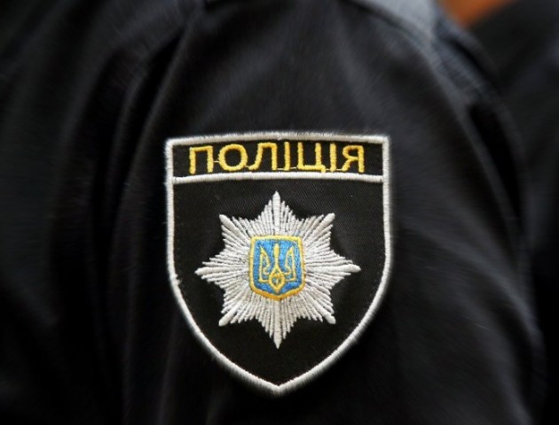 На Волині поліцейський нібито змушував чоловіка працювати на господарстві