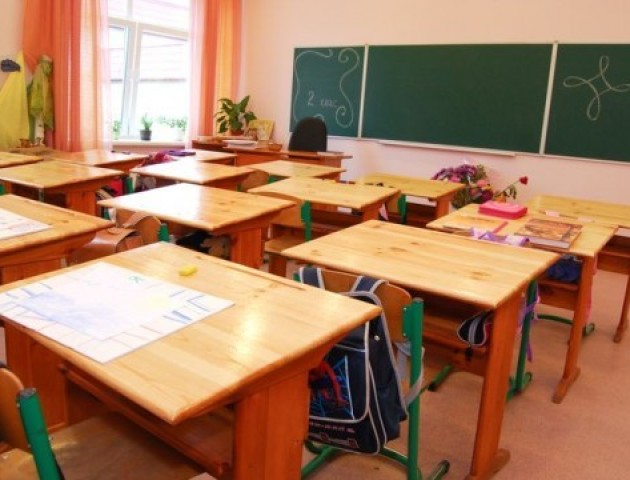 Любомльским освітянам зняли надбавки без попереджень та пояснень
