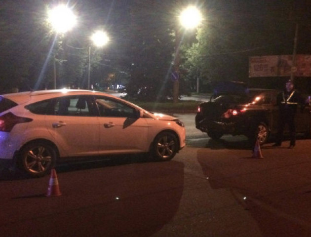 ДТП на Молоді: у Луцьку зіштовхнулися дві автівки
