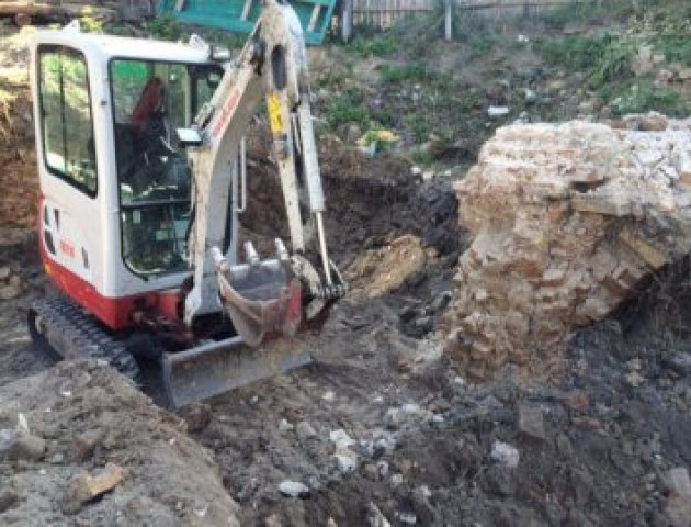 Будівництво на Кафедральній у Луцьку: історія триває. ВІДЕО