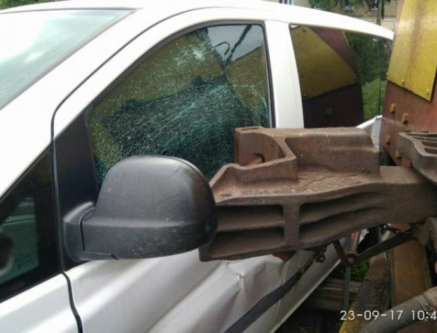 У поліції прокоментували аварію потяга та буса в Луцьку